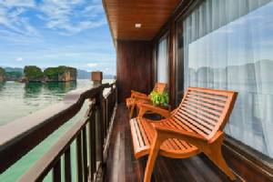 Holidays to Halong Bay aboard La Regina Halong Bay cruises