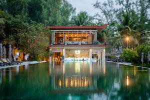 Holidays to the Renaissance Phuket Resort & Spa