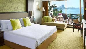 Holidays to the Dusit Thani Pattaya